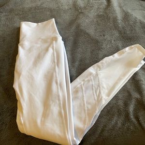 White alo leggings